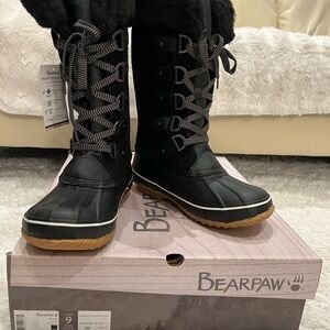 BearPaw Women's Black and Tan Winter Boots